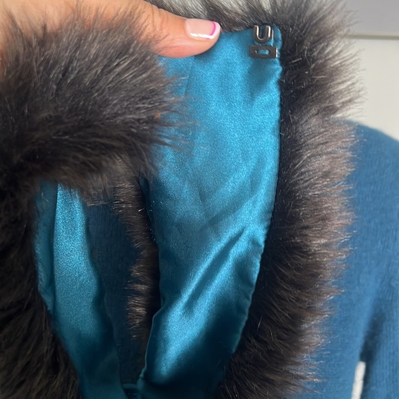 Vintage Mexx 3/4 length sleeve Angora sweater with removable faux fur collar. - Picture 2 of 8